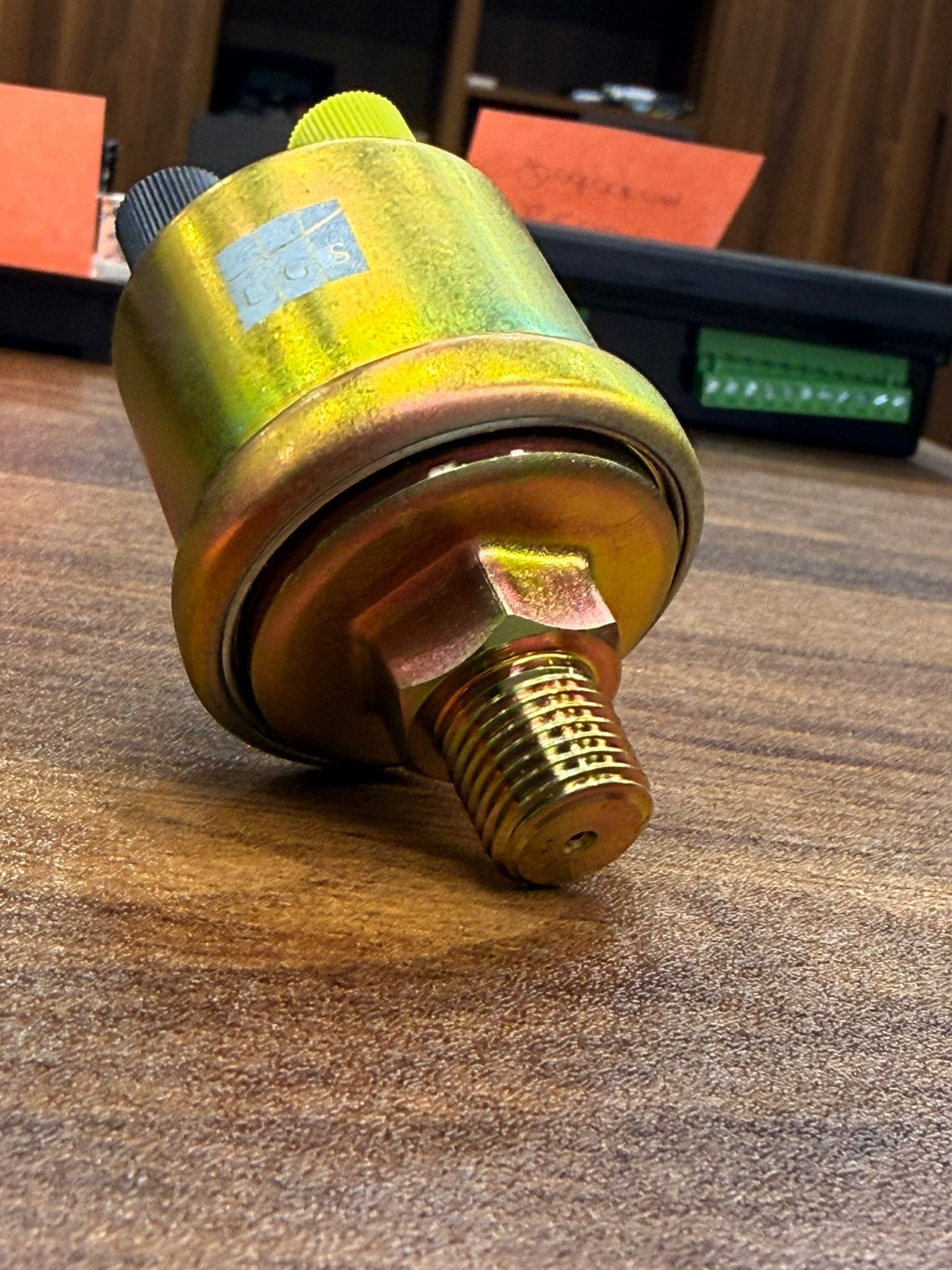 Yağ müşürü UGS 1/4 NPT, 3 kontaktlı, möhkəm metal korpuslu - YAĞ MÜŞÜRÜ, datçik, Mexaniki yağ təzyiqi sensoru