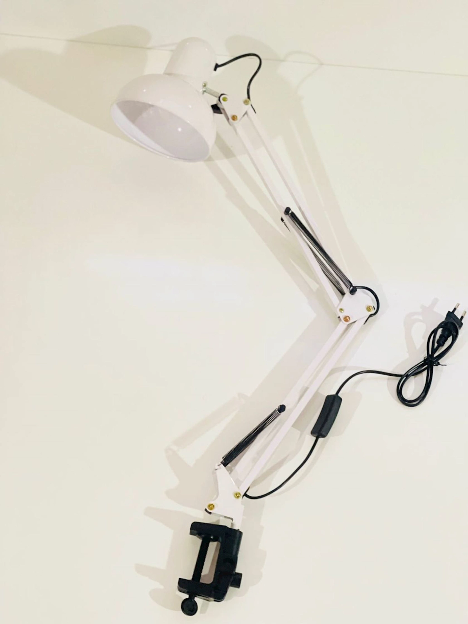 Masaüstü lampa, ağ